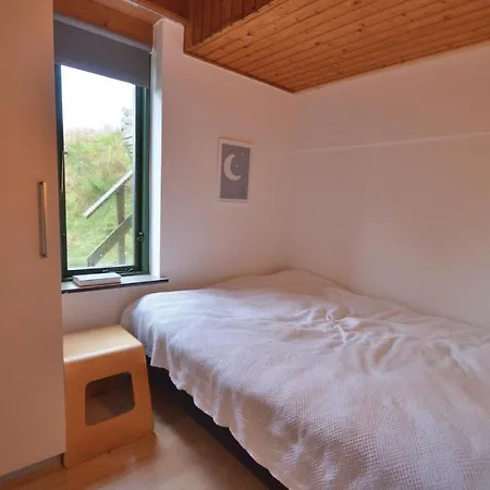 Three-bedroom In Holiday home